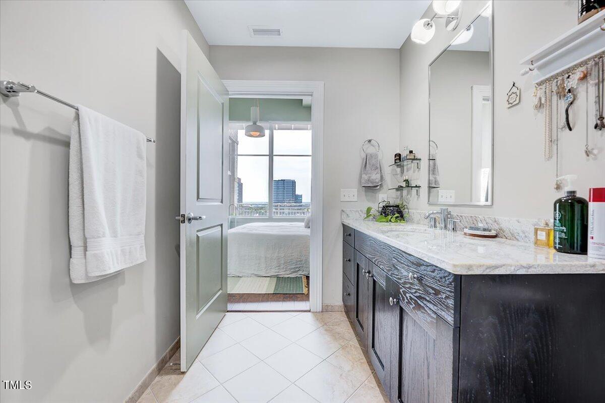 400 West North Street, Unit 1602 Raleigh, NC 27603 - Photo 32 of 47 27-400 W North St 1602-27