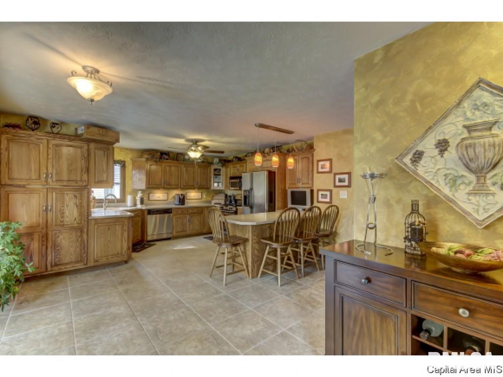 4 Gilson Drive Rochester, IL 62563 - Photo 14 of 36