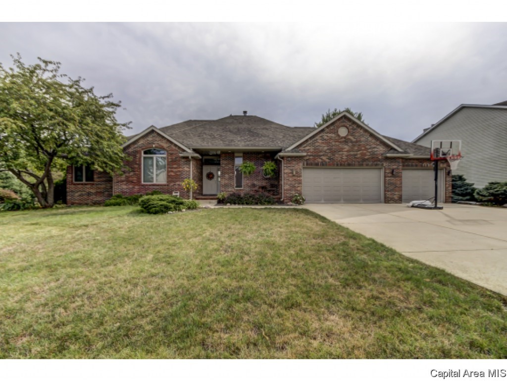4 Gilson Drive Rochester, IL 62563 - Photo 2 of 36