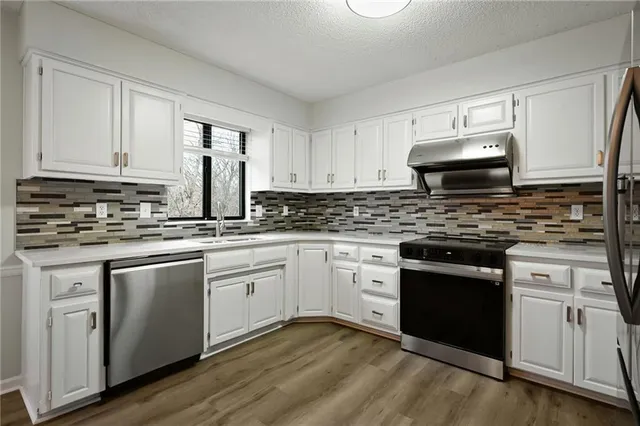 $285,000 | 14406 St Andrews Drive, Grandview, MO 64030