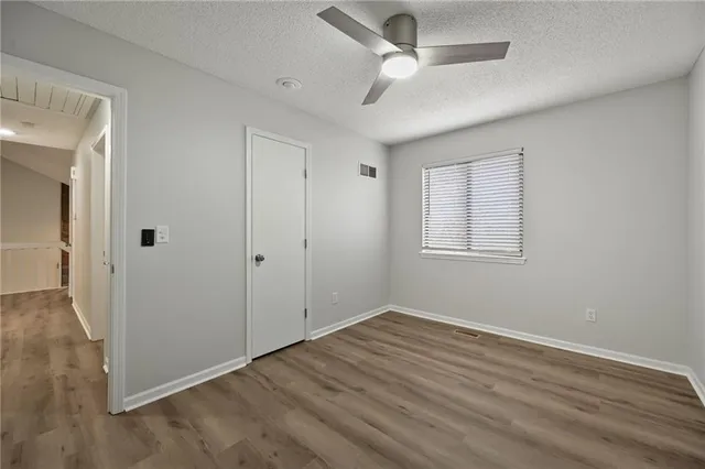 $285,000 | 14406 St Andrews Drive, Grandview, MO 64030