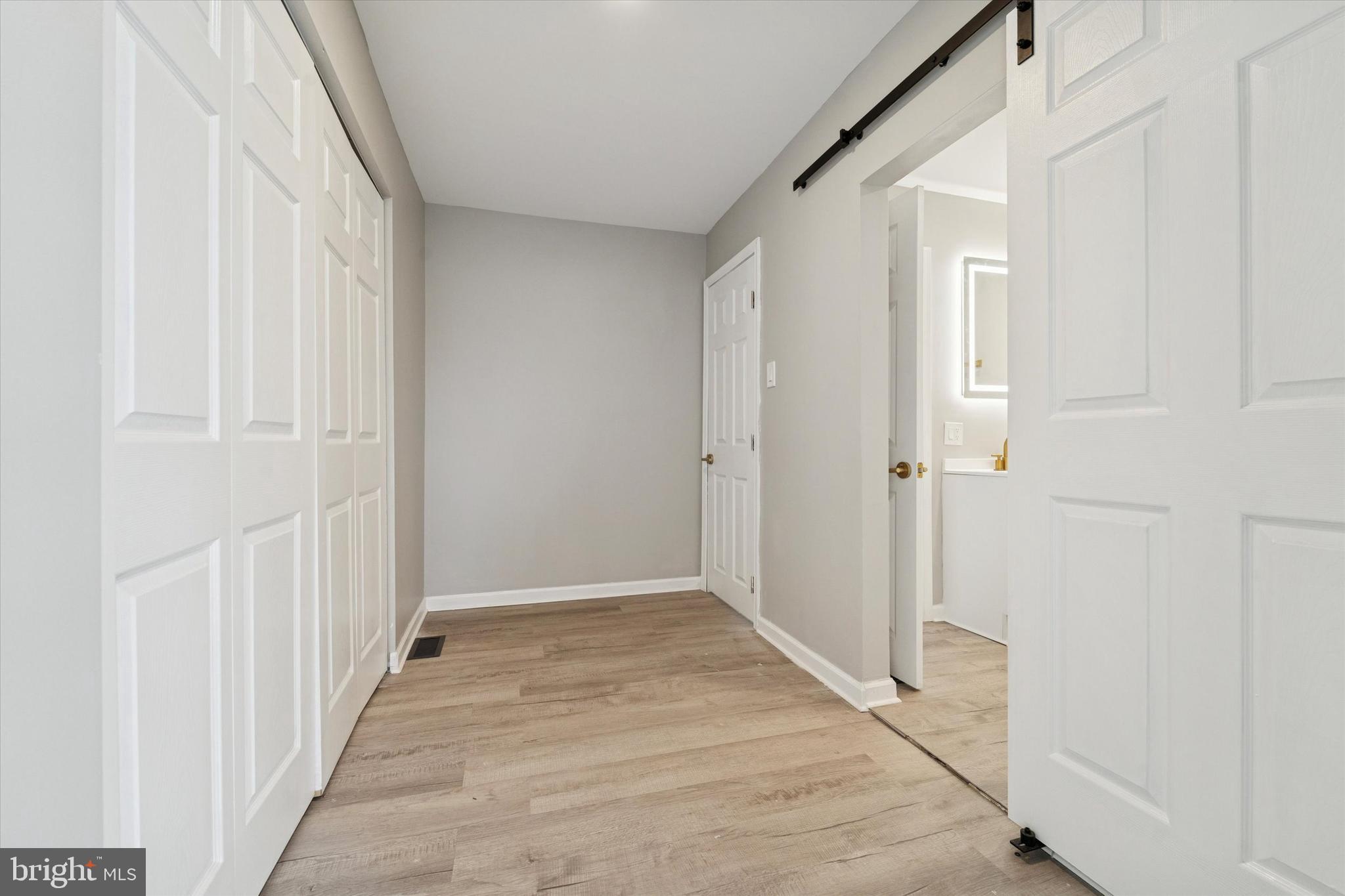 760 Ashbourne Avenue Lindenwold, NJ 08021 - Photo 18 of 30 Primary Bedroom Dressing Area/ Sitting Area.