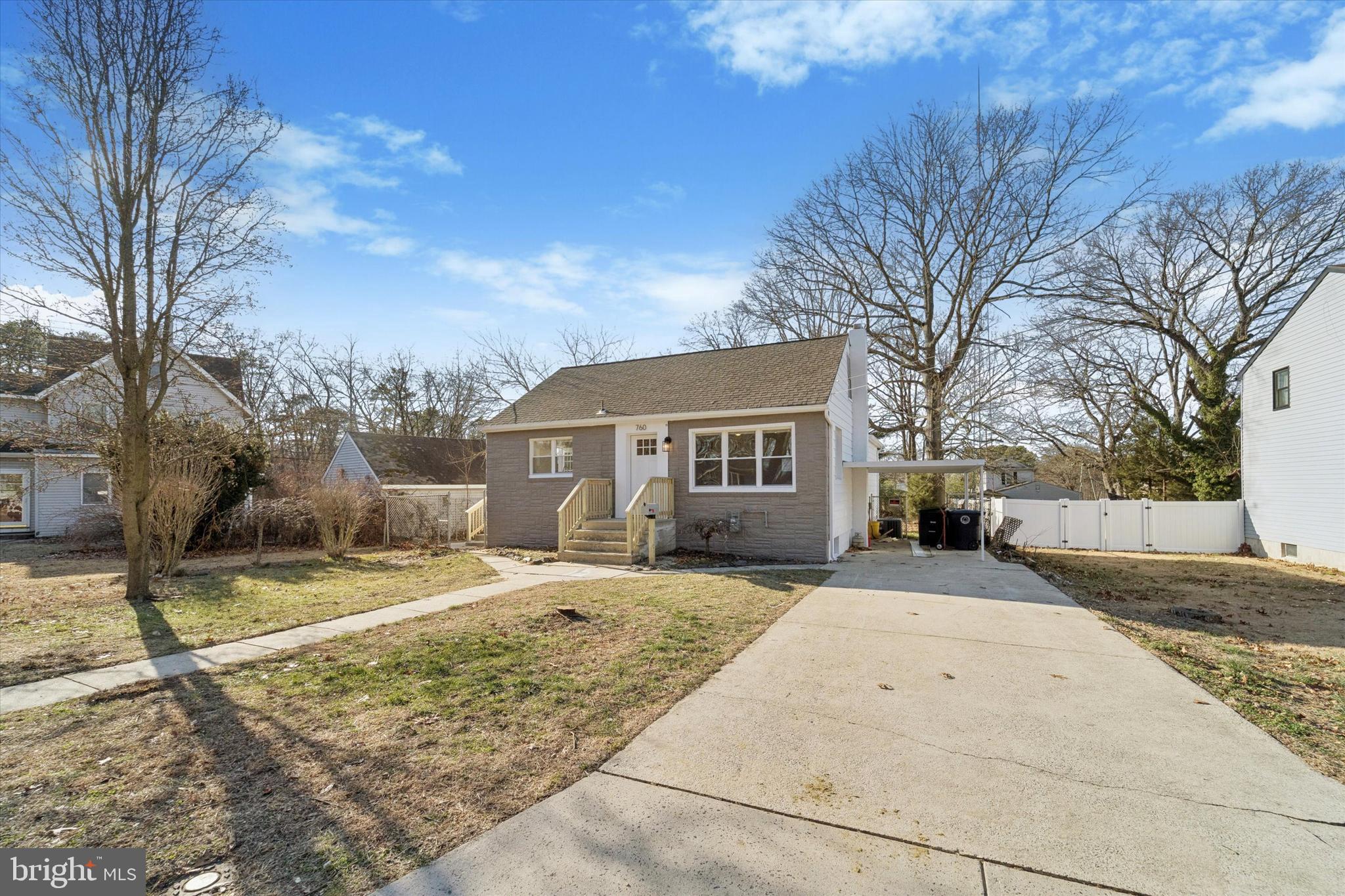 760 Ashbourne Avenue Lindenwold, NJ 08021 - Photo 2 of 30 Large Driveway & Carport