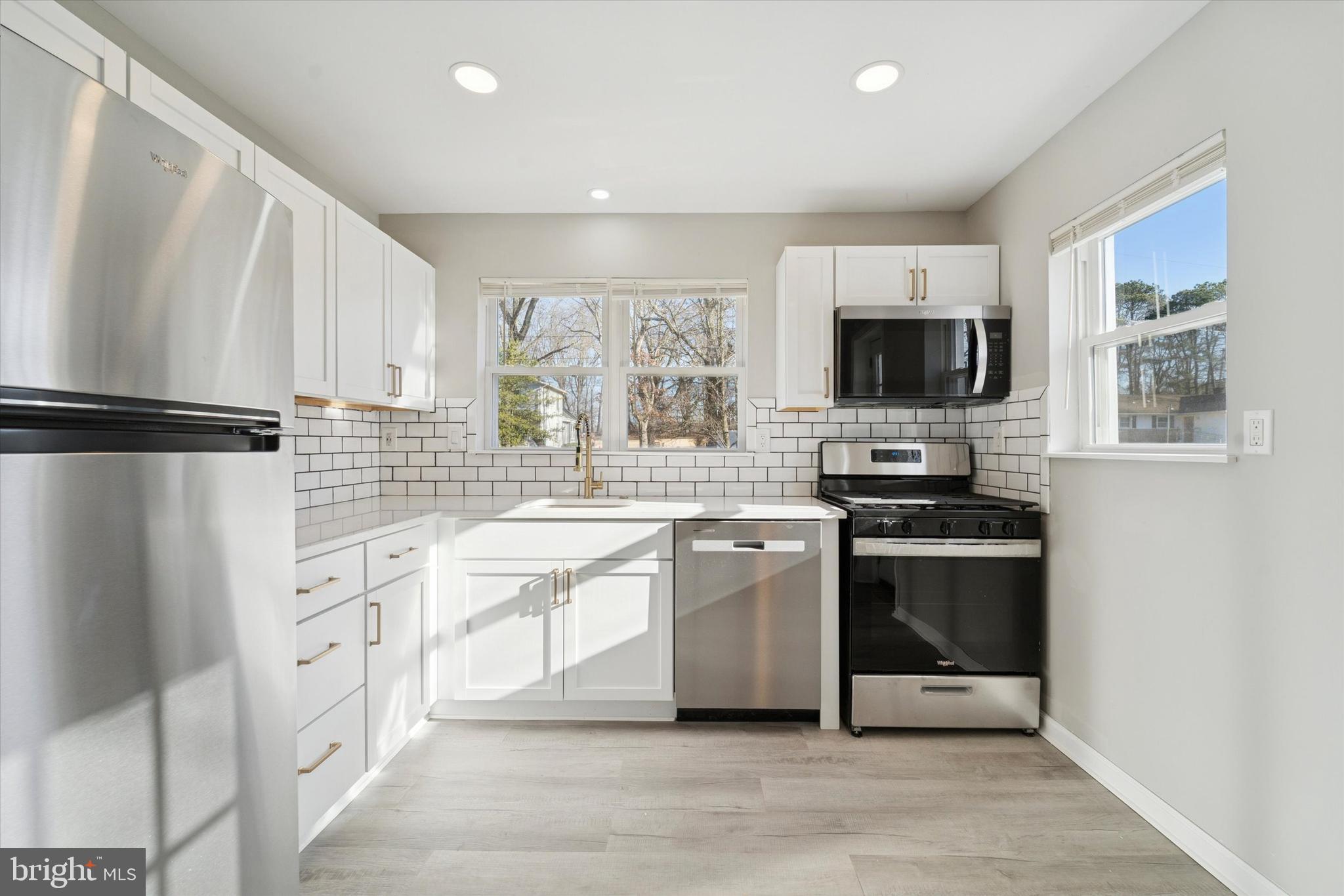 760 Ashbourne Avenue Lindenwold, NJ 08021 - Photo 9 of 30