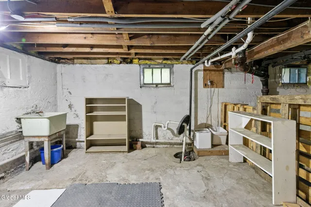 $219,900 | 32 Homestead Street, Albany, NY 12203