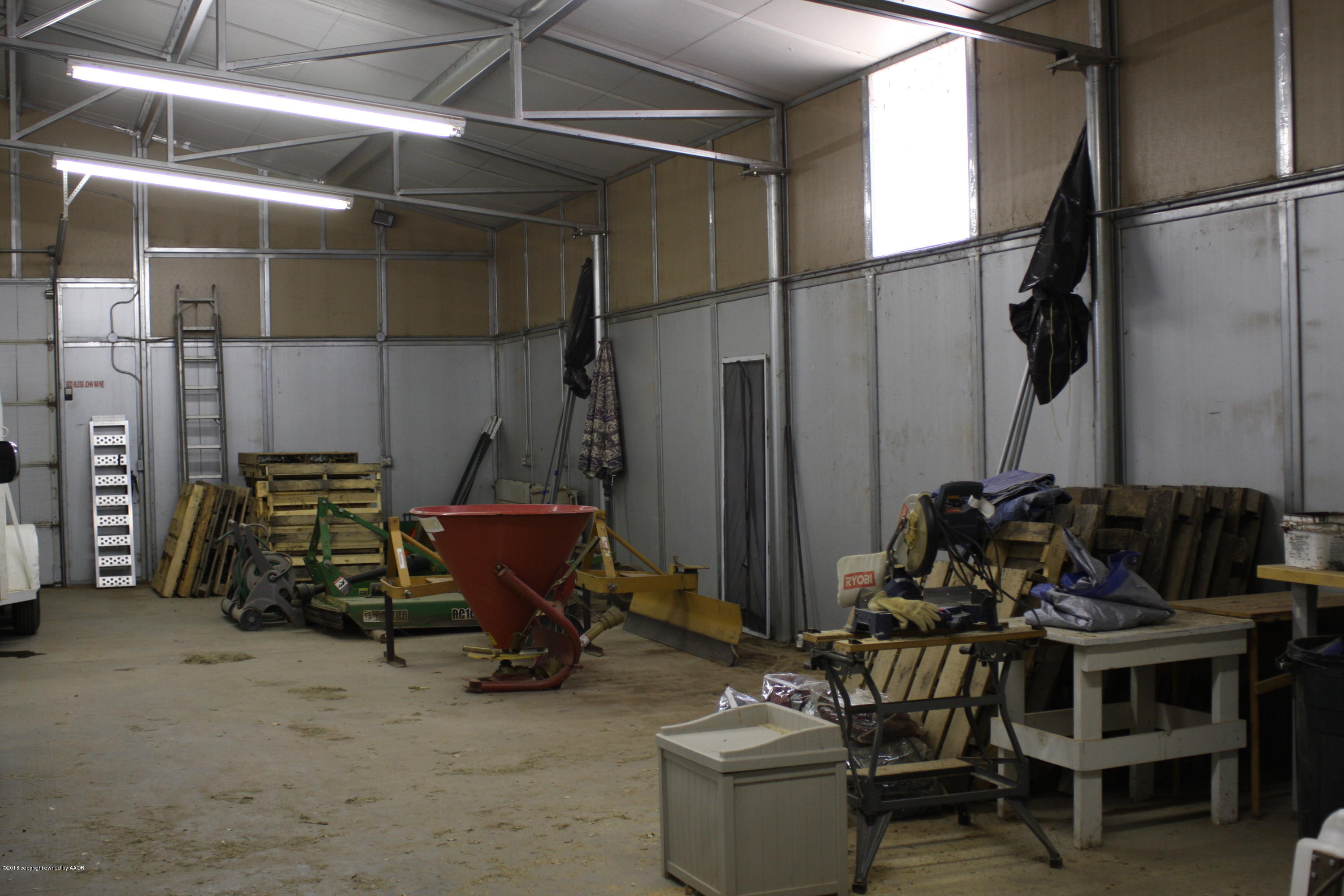 9110 Dowell Road Amarillo, TX 79119 - Photo 28 of 47 12aMisc Barn 03