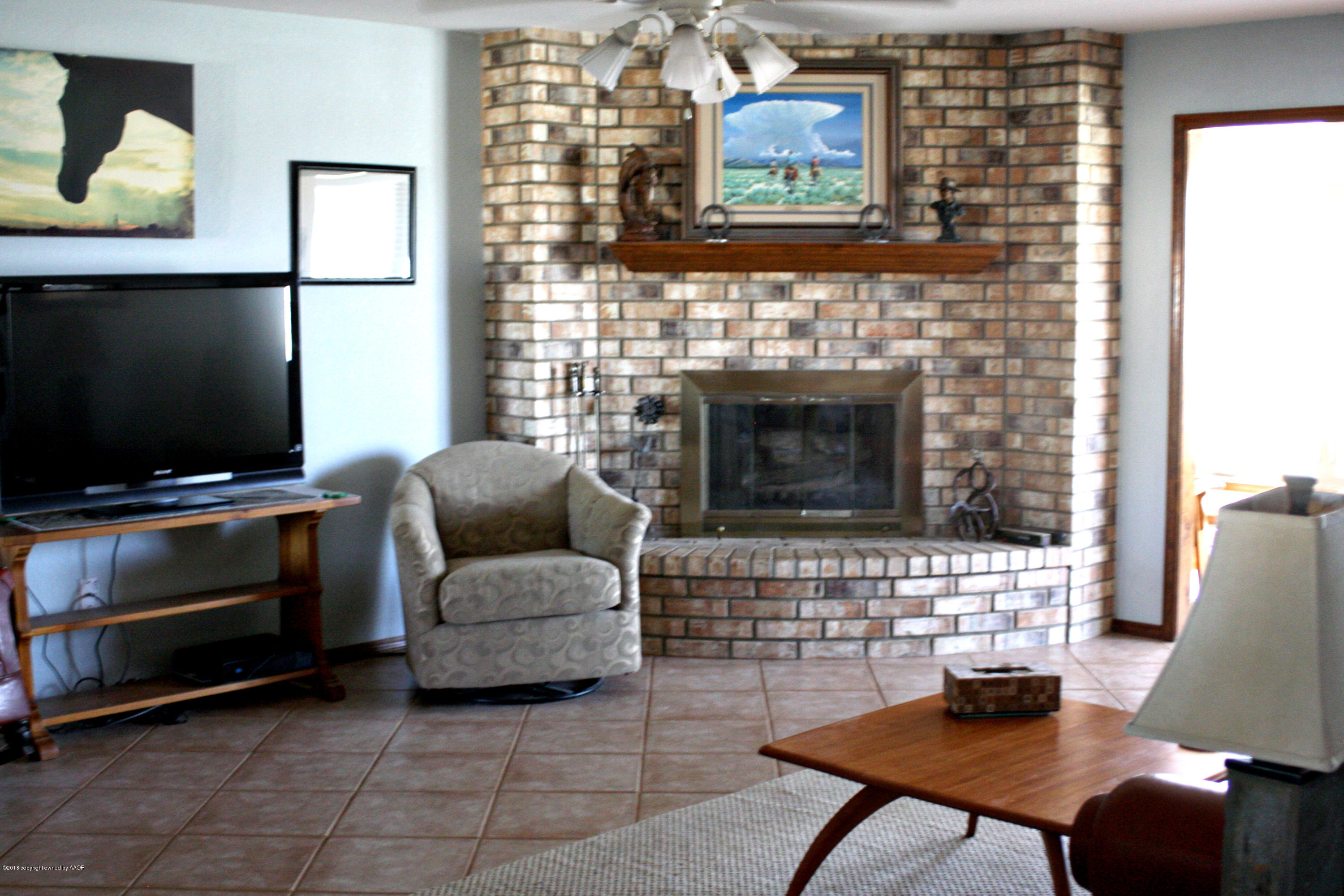 9110 Dowell Road Amarillo, TX 79119 - Photo 4 of 47 02aLR Living Room 01