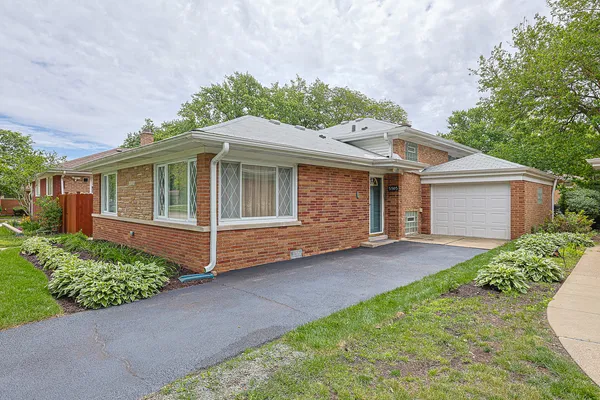 $495,000 | 5505 Keeney Street, Morton Grove, IL 60053