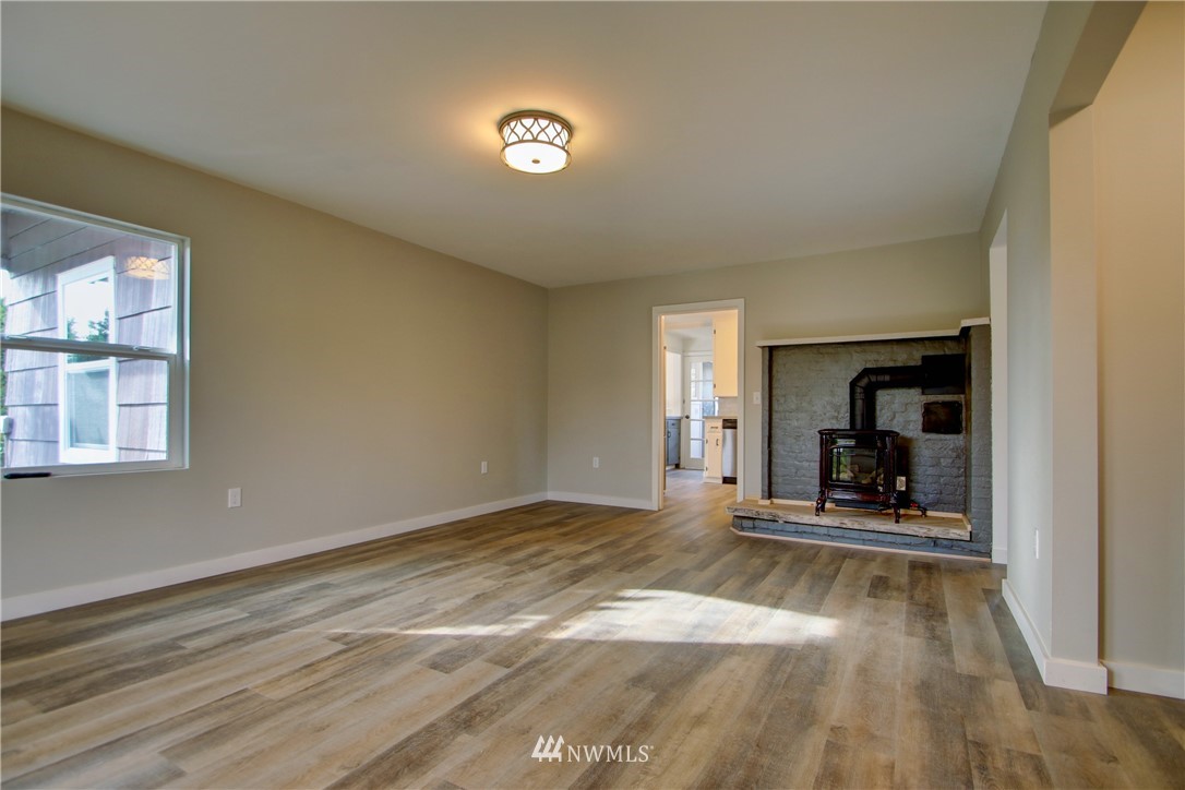 22163 Cook Road Sedro-Woolley, WA 98284 - Photo 3 of 34 Gallery Image 3
