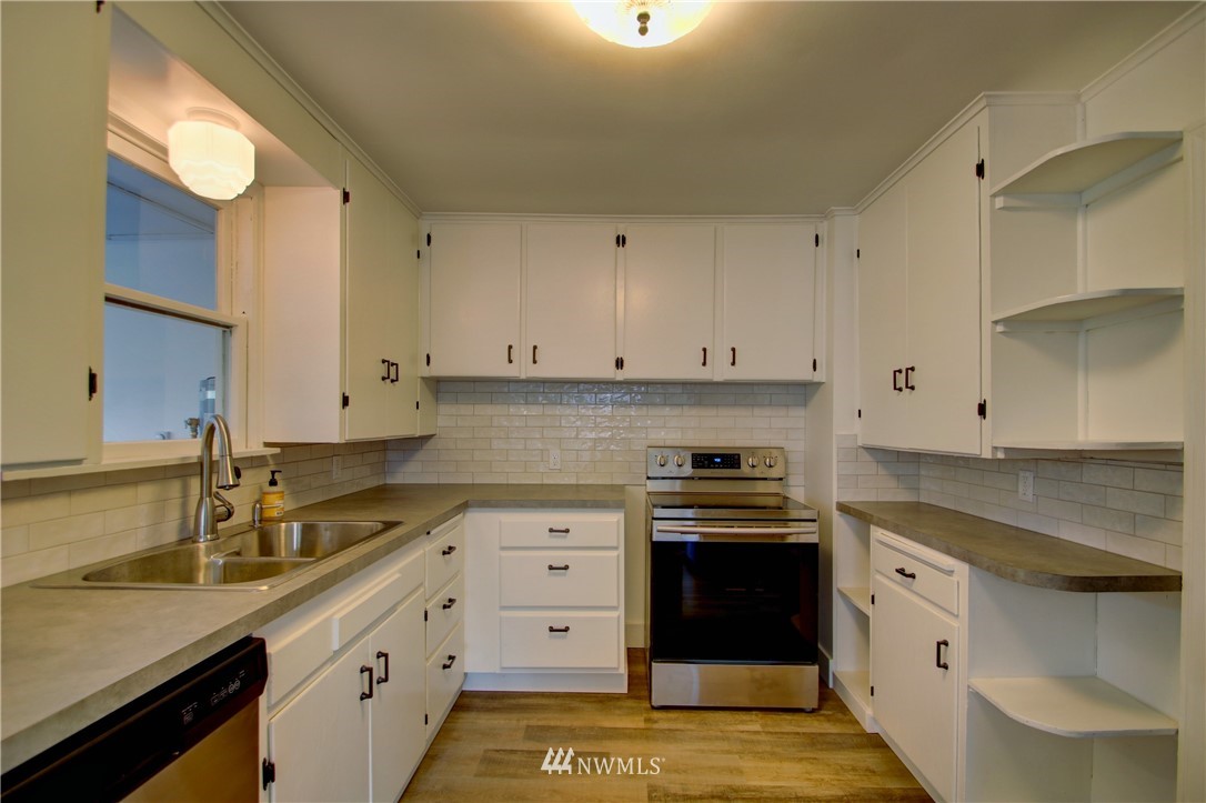 22163 Cook Road Sedro-Woolley, WA 98284 - Photo 6 of 34 Gallery Image 6