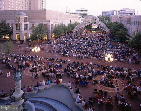 2452 Cloudcroft Square Reston, VA 20191 - Photo 22 of 25 Summer at Reston Town Center