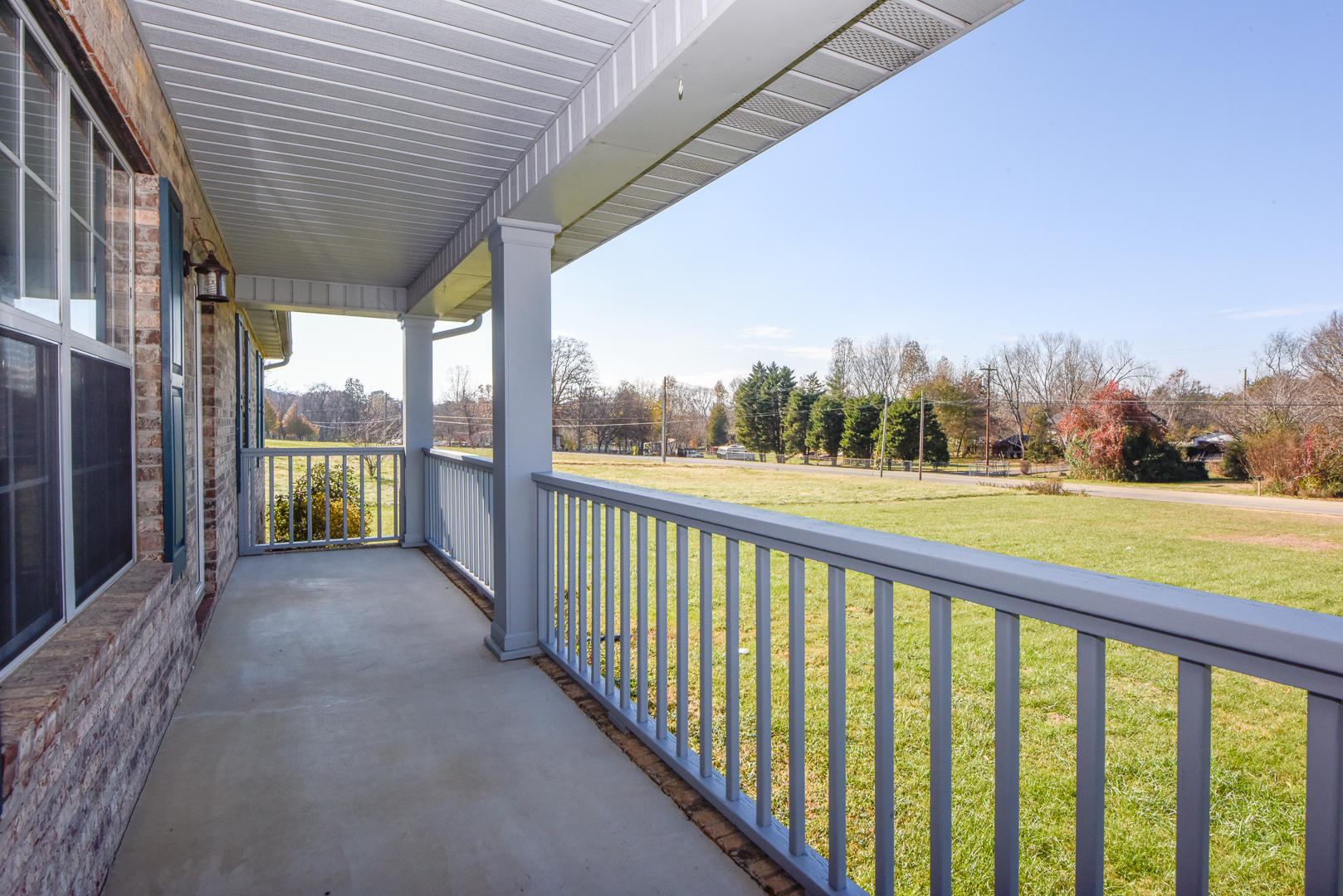 502 Hopewell Road Maryville, TN 37801 - Photo 2 of 29 Peaceful front porch