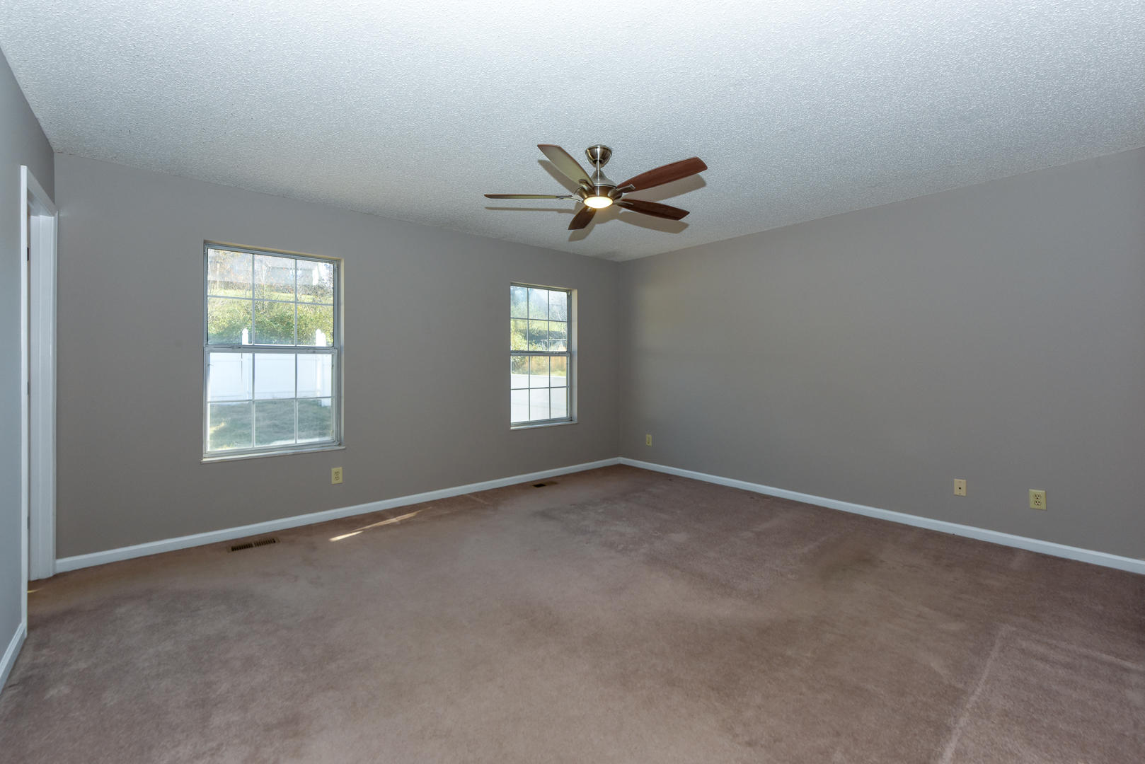 502 Hopewell Road Maryville, TN 37801 - Photo 17 of 29 Master bedroom