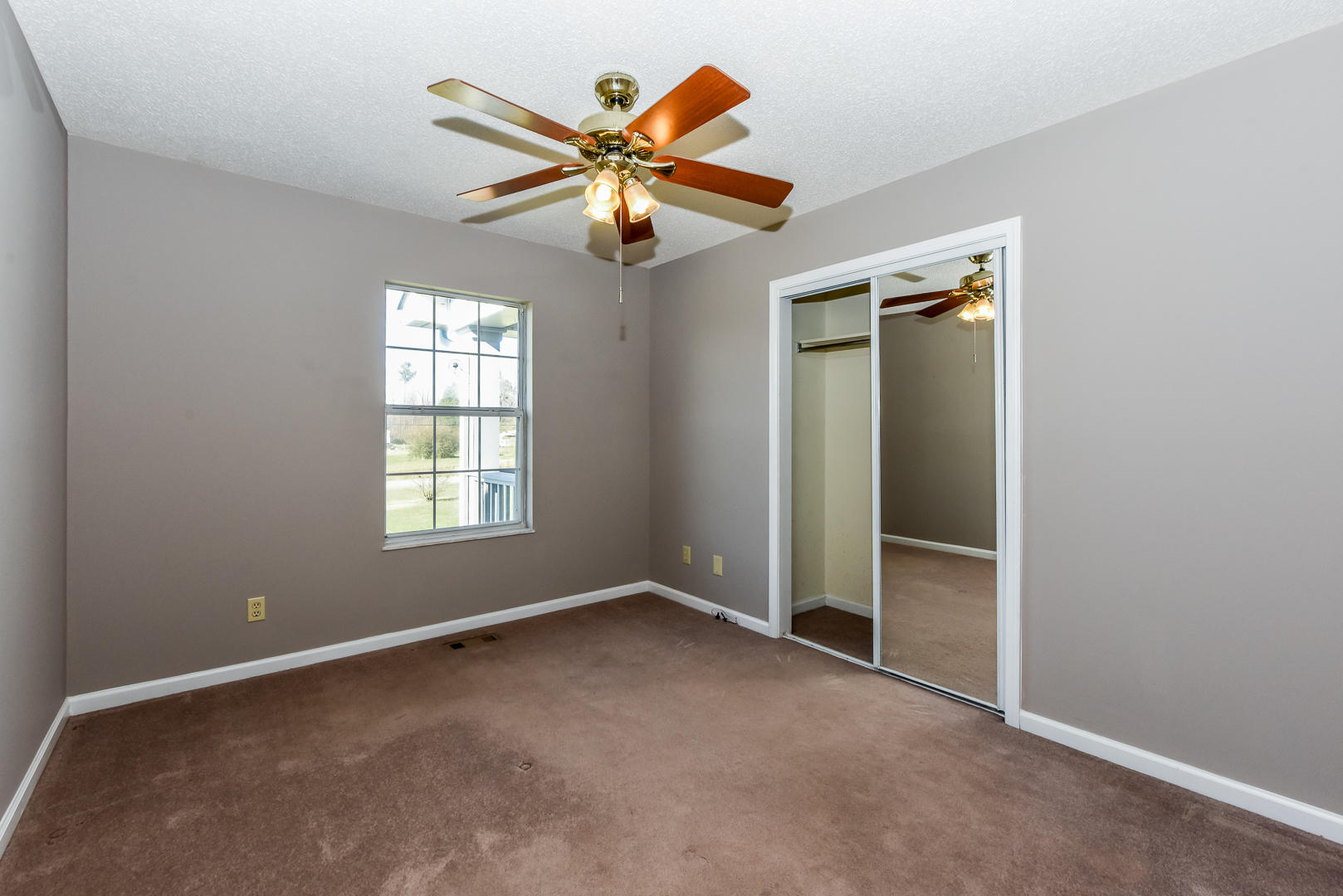 502 Hopewell Road Maryville, TN 37801 - Photo 21 of 29 Second bedroom