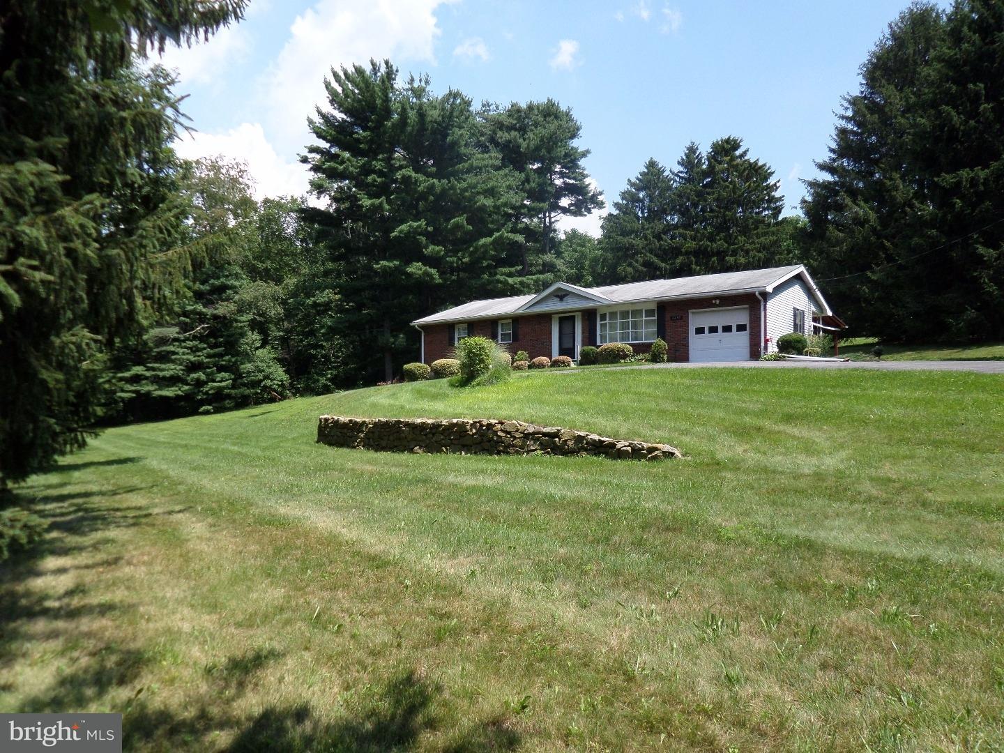 5655 Vera Cruz Road Emmaus, PA 18049 - Photo 3 of 6 Gallery Image 3