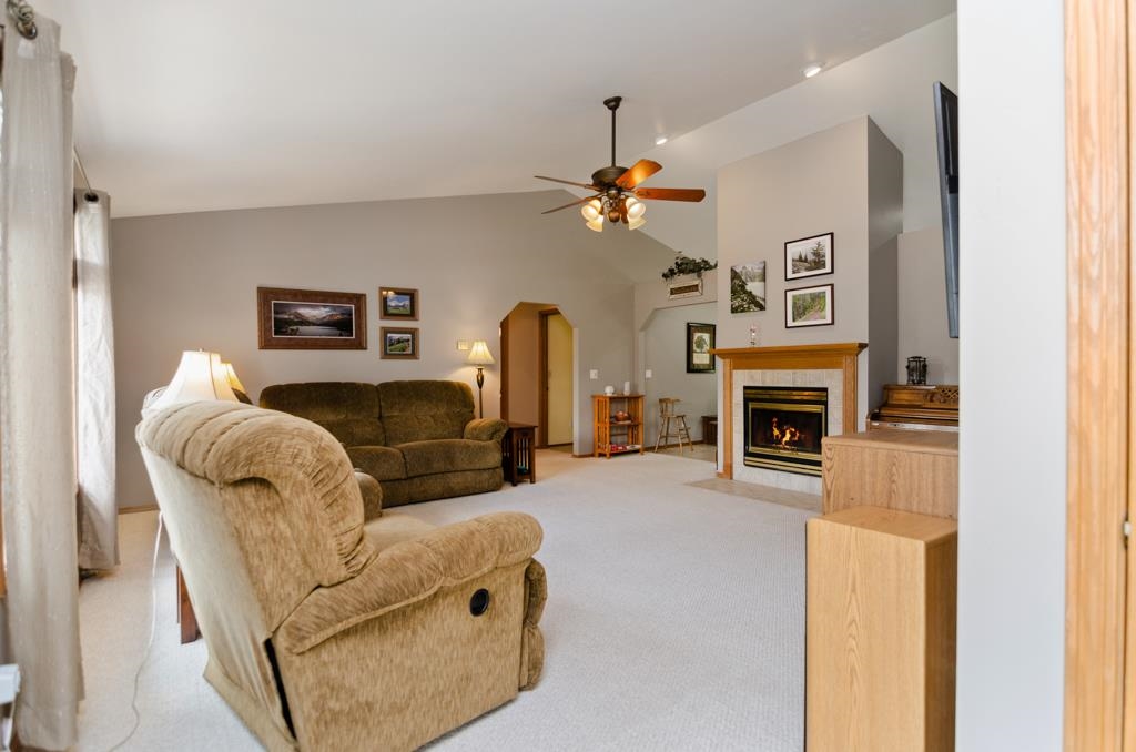 1280 Swan Ridge Trail De Pere, WI 54115 - Photo 3 of 54