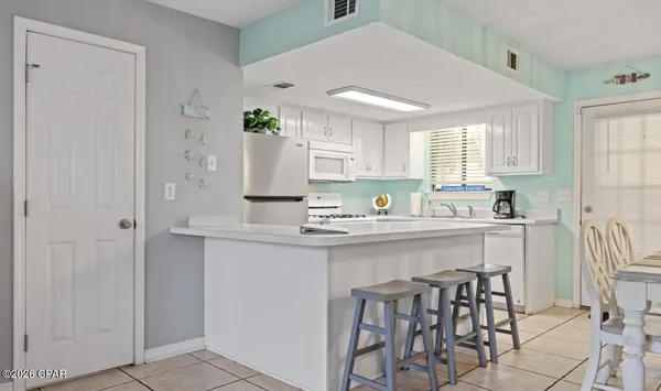 $2,000 | 218 White Sandy Drive, Panama City Beach, FL 32407