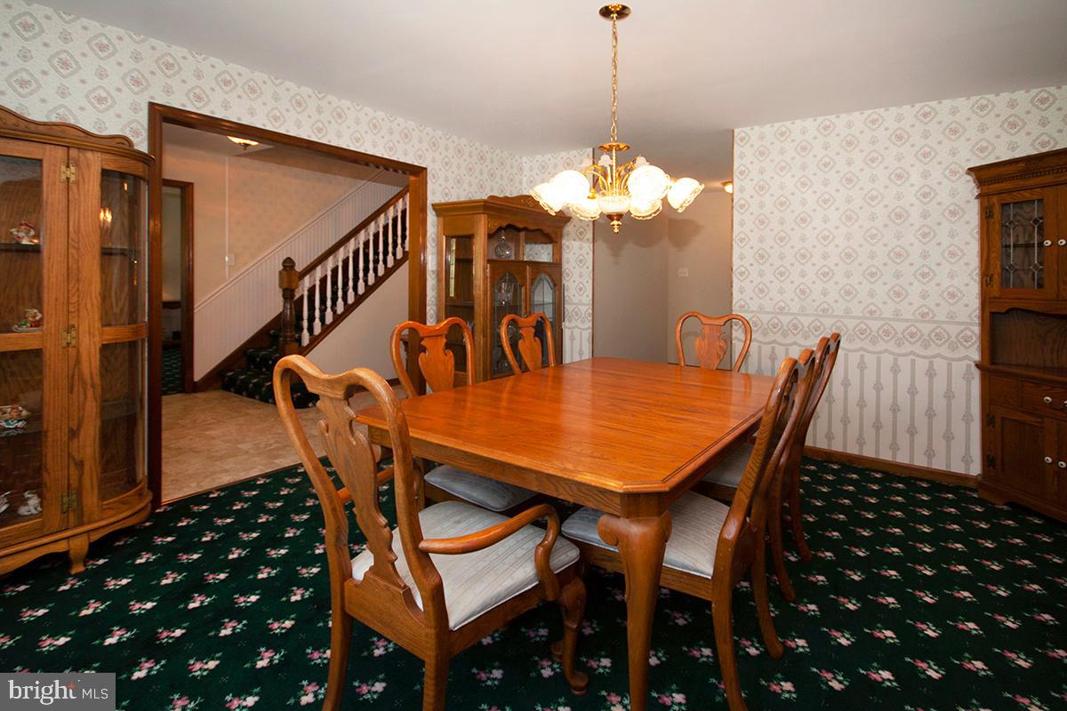 287 Jefferson Road Sewell, NJ 08080 - Photo 4 of 58