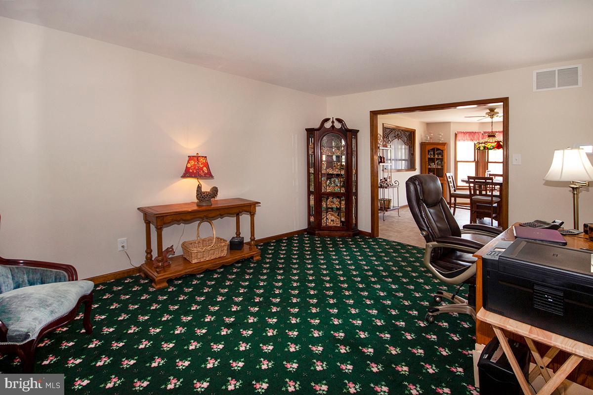 287 Jefferson Road Sewell, NJ 08080 - Photo 8 of 58