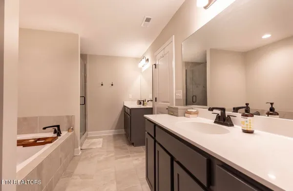 $479,900 | 127 Songberry Street, Oak Ridge, TN 37830