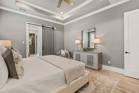$950,000 | 5500 Collinwood Avenue, Fort Worth, TX 76107