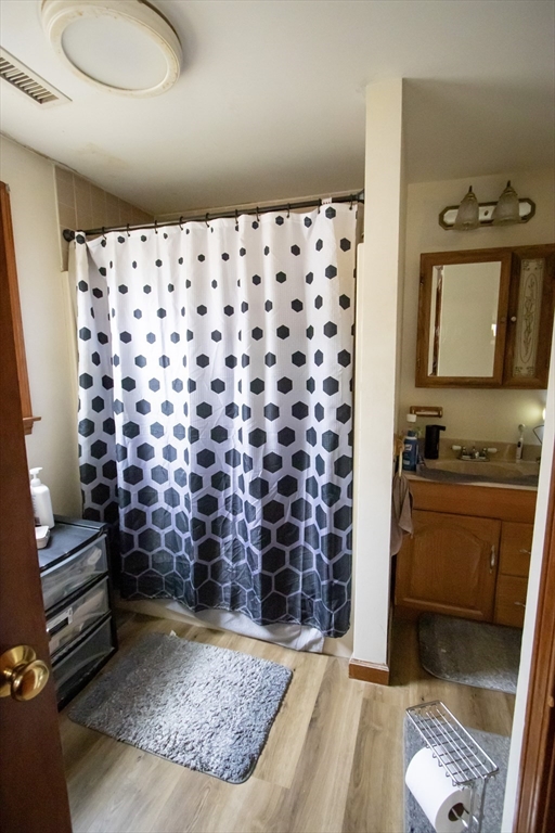 86 Pilgrim Avenue Worcester, MA 01604 - Photo 20 of 30