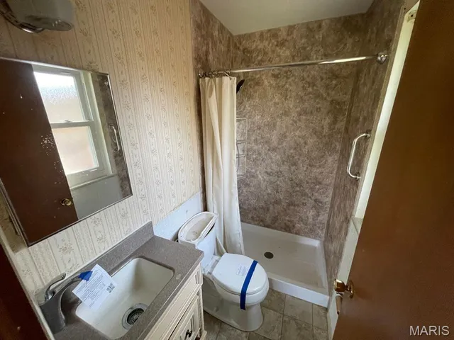 $165,000 | 4461 Rhine Drive, Florissant, MO 63033