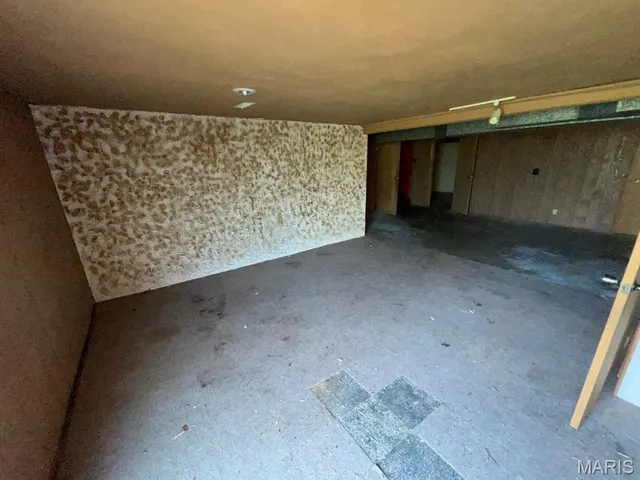 $165,000 | 4461 Rhine Drive, Florissant, MO 63033