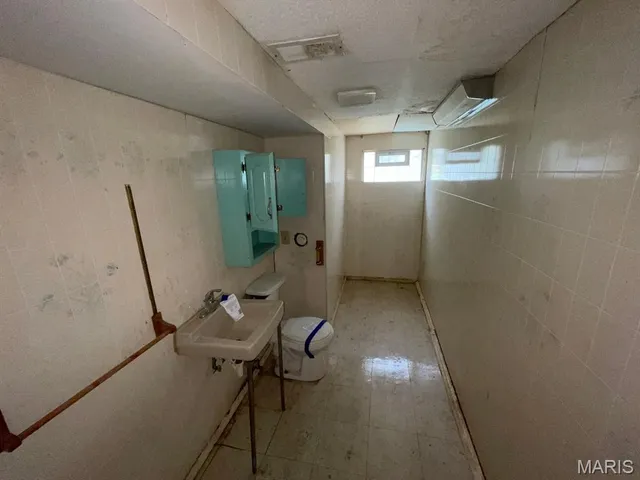 $165,000 | 4461 Rhine Drive, Florissant, MO 63033