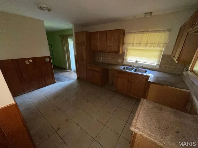 $165,000 | 4461 Rhine Drive, Florissant, MO 63033