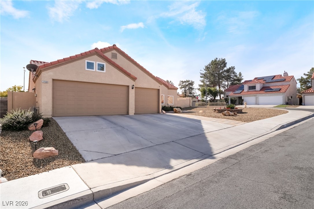 1748 Stagecoach Drive Henderson, NV 89014 - Photo 5 of 64