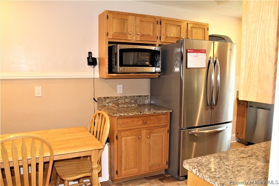 625 Dare Road Yorktown, VA 23692 - Photo 3 of 24 Gallery Image 3