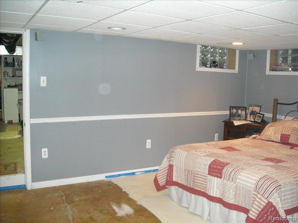 719 Ludlow Avenue Rochester, MI 48307 - Photo 10 of 17 master bedroom