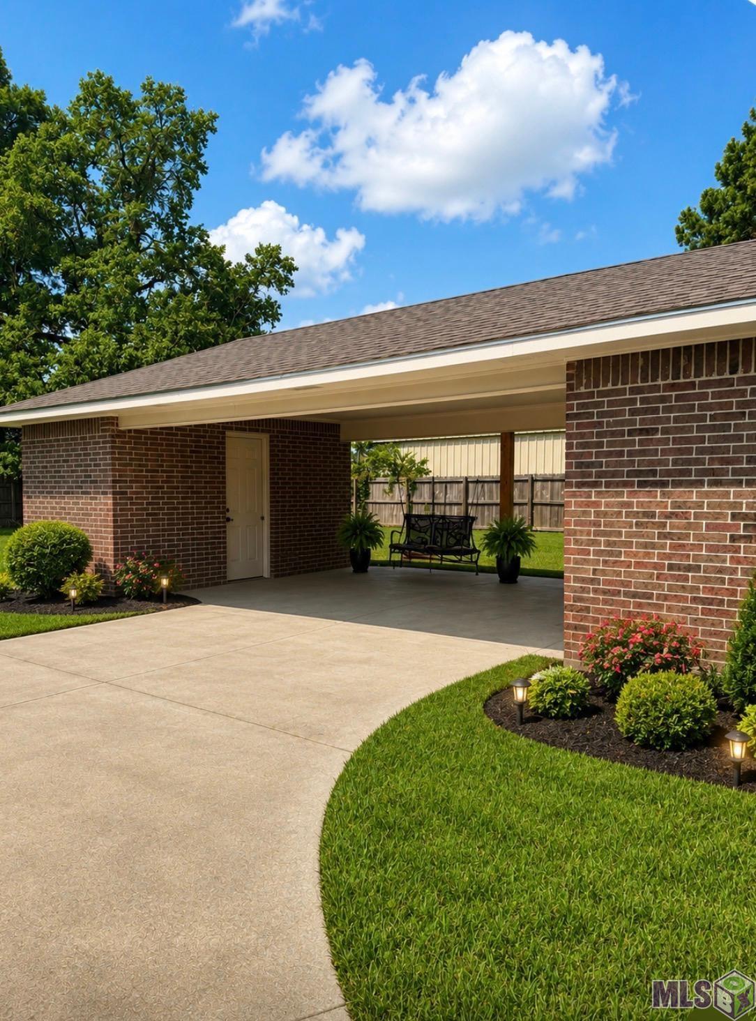 4402 Harding Street Baker, LA 70714 - Photo 2 of 3