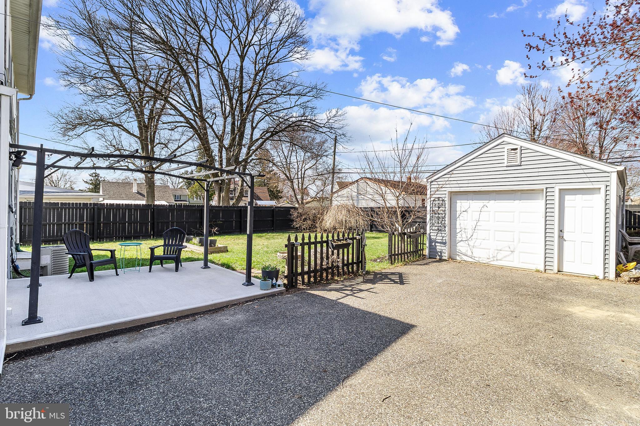 240 Upland Road Brookhaven, PA 19015 - Photo 22 of 25