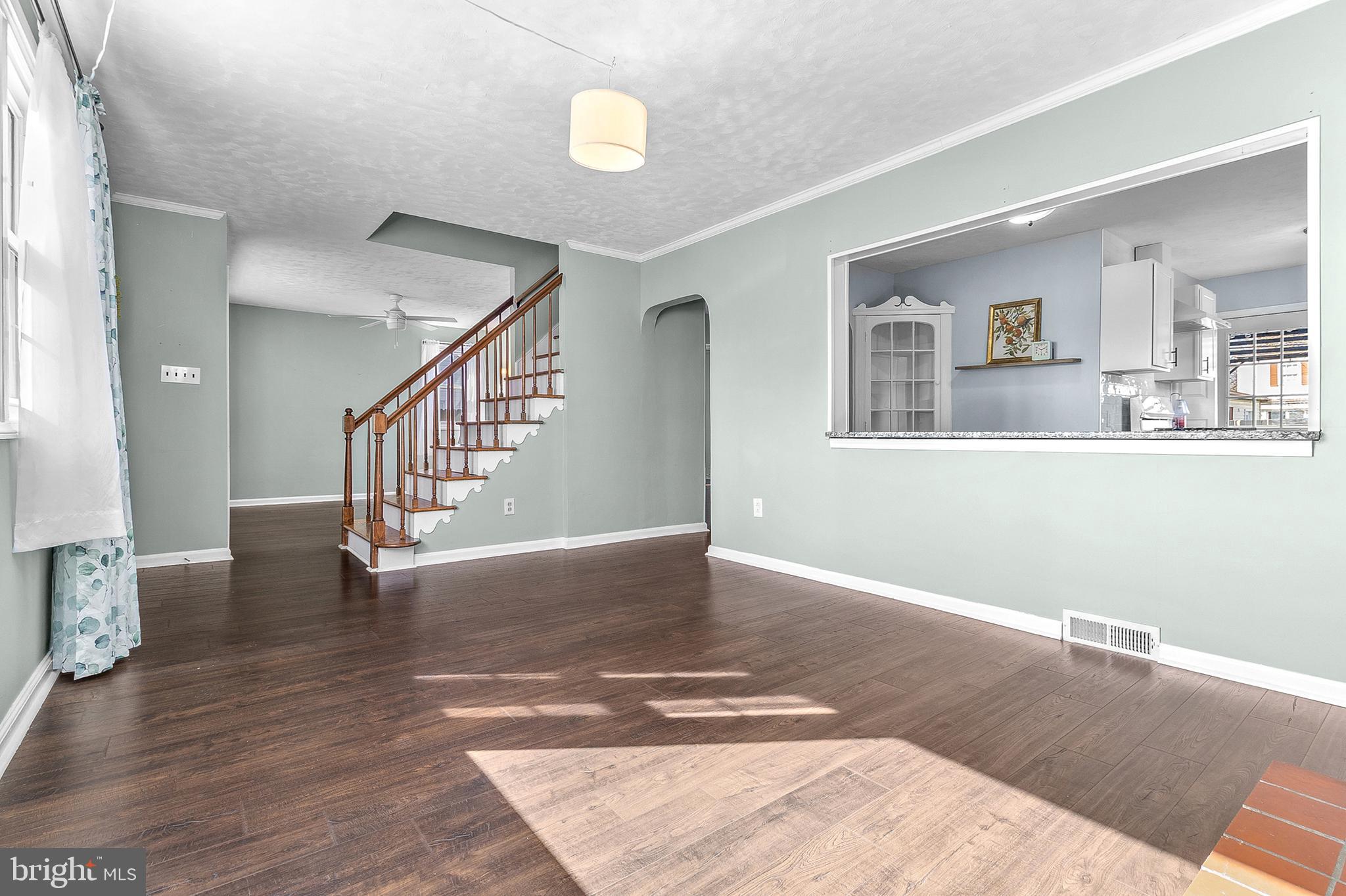 240 Upland Road Brookhaven, PA 19015 - Photo 3 of 25