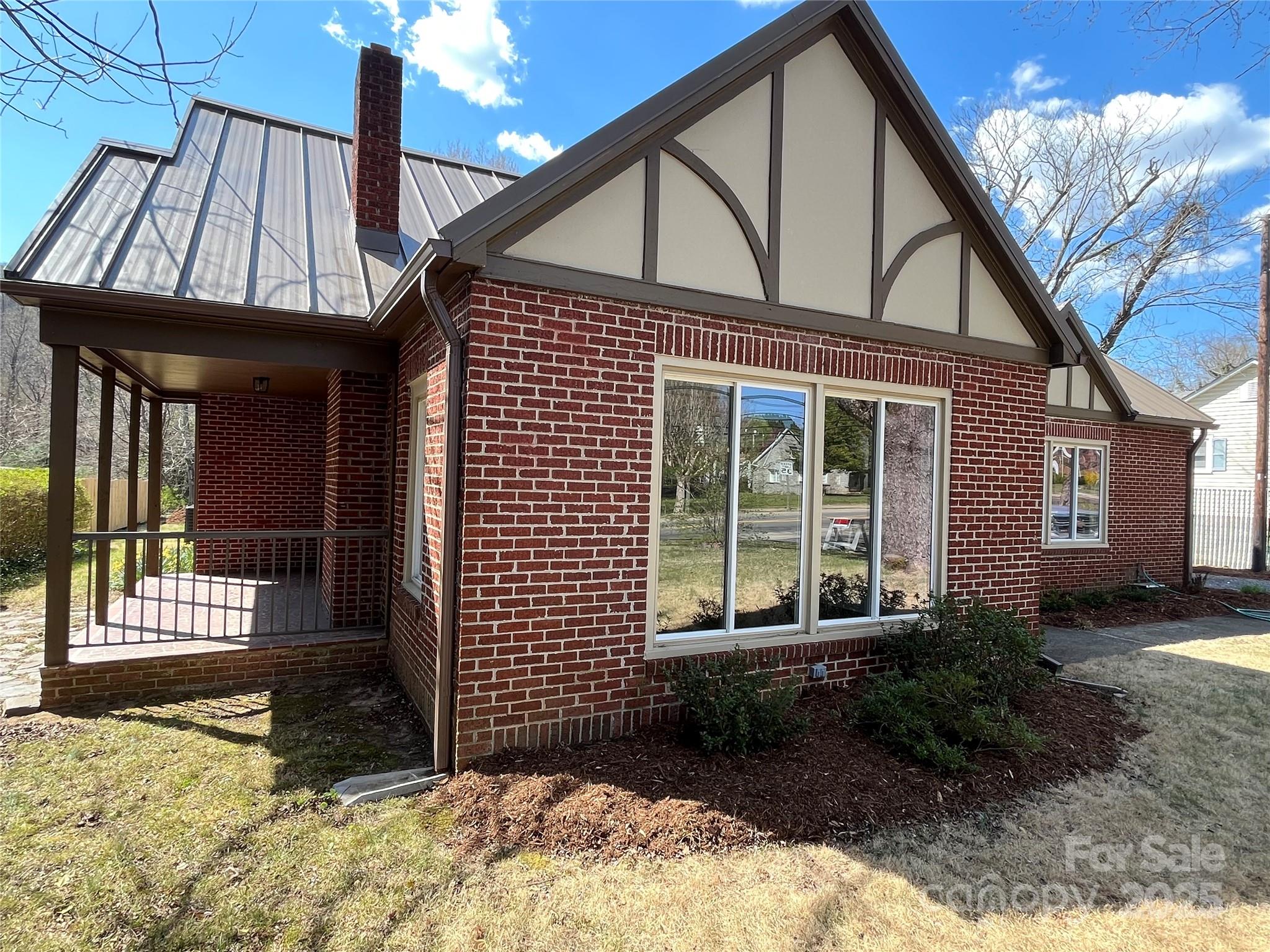 634 Rutherford Road Marion, NC 28752 - Photo 3 of 28