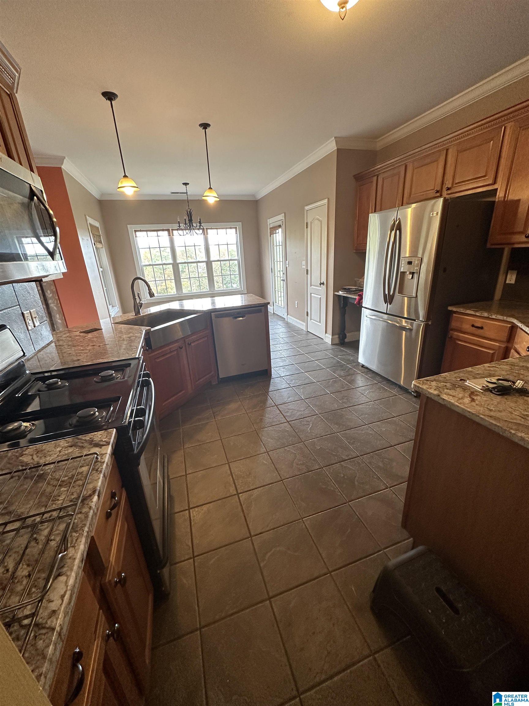 1505 Overlook Point Warrior, AL 35180 - Photo 8 of 44