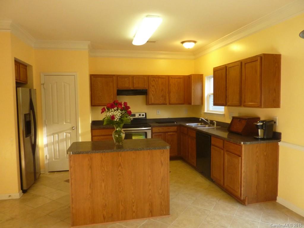 11615 Ruth Polk Court Charlotte, NC 28269 - Photo 4 of 12
