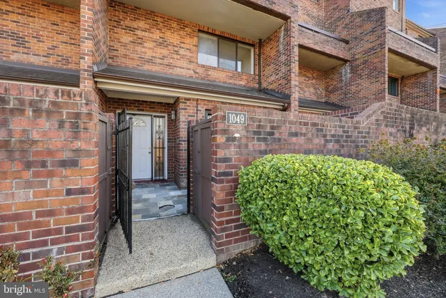 $465,000 | 1049 Michigan Avenue Northeast, Unit 1049, Washington, DC 20017