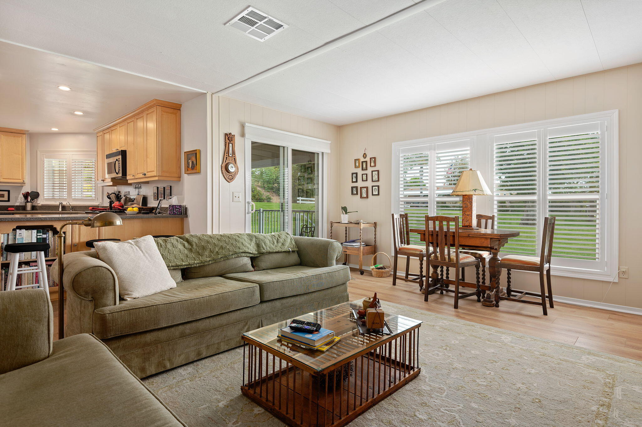 340 Old Mill Road, Unit 231 Santa Barbara, CA 93110 - Photo 7 of 20 9-web-or-mls-09 - Family Room