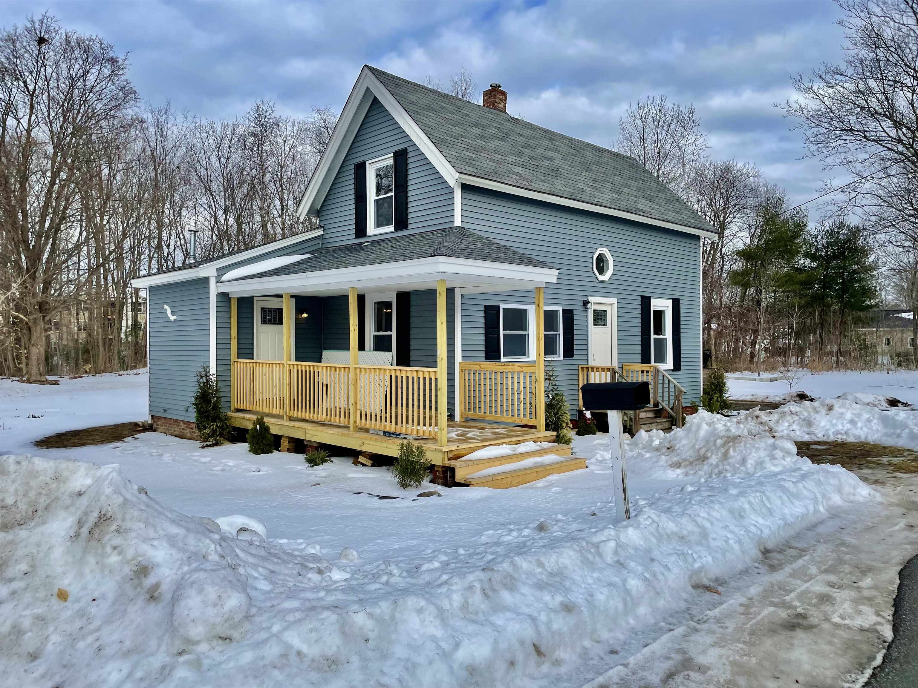 54 High Street Epping, NH 03042 - Photo 1 of 23 Gallery Image 1