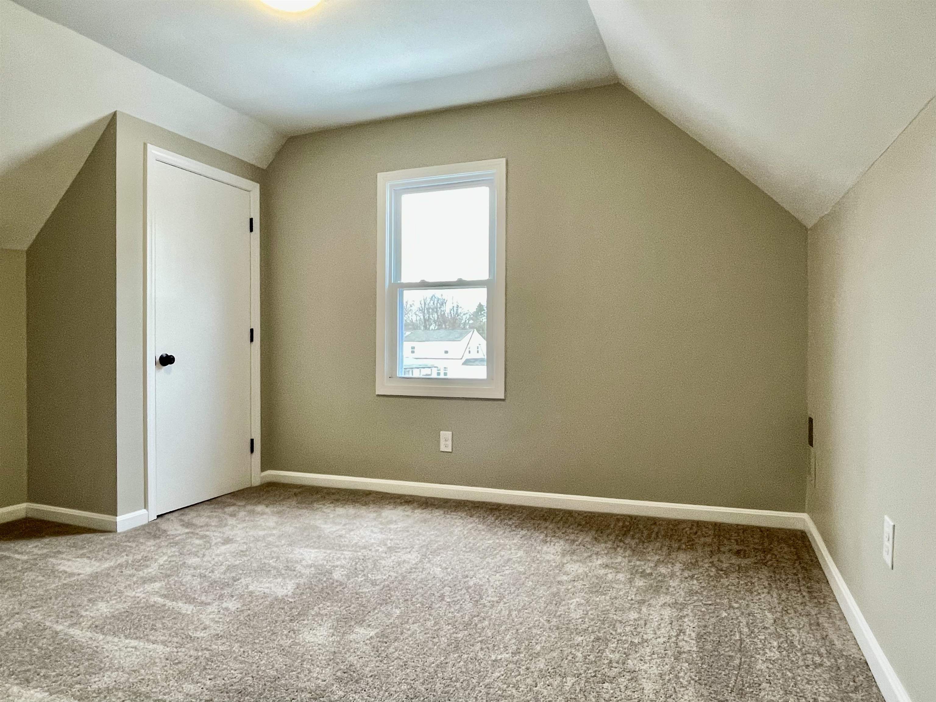 54 High Street Epping, NH 03042 - Photo 12 of 23 Gallery Image 12