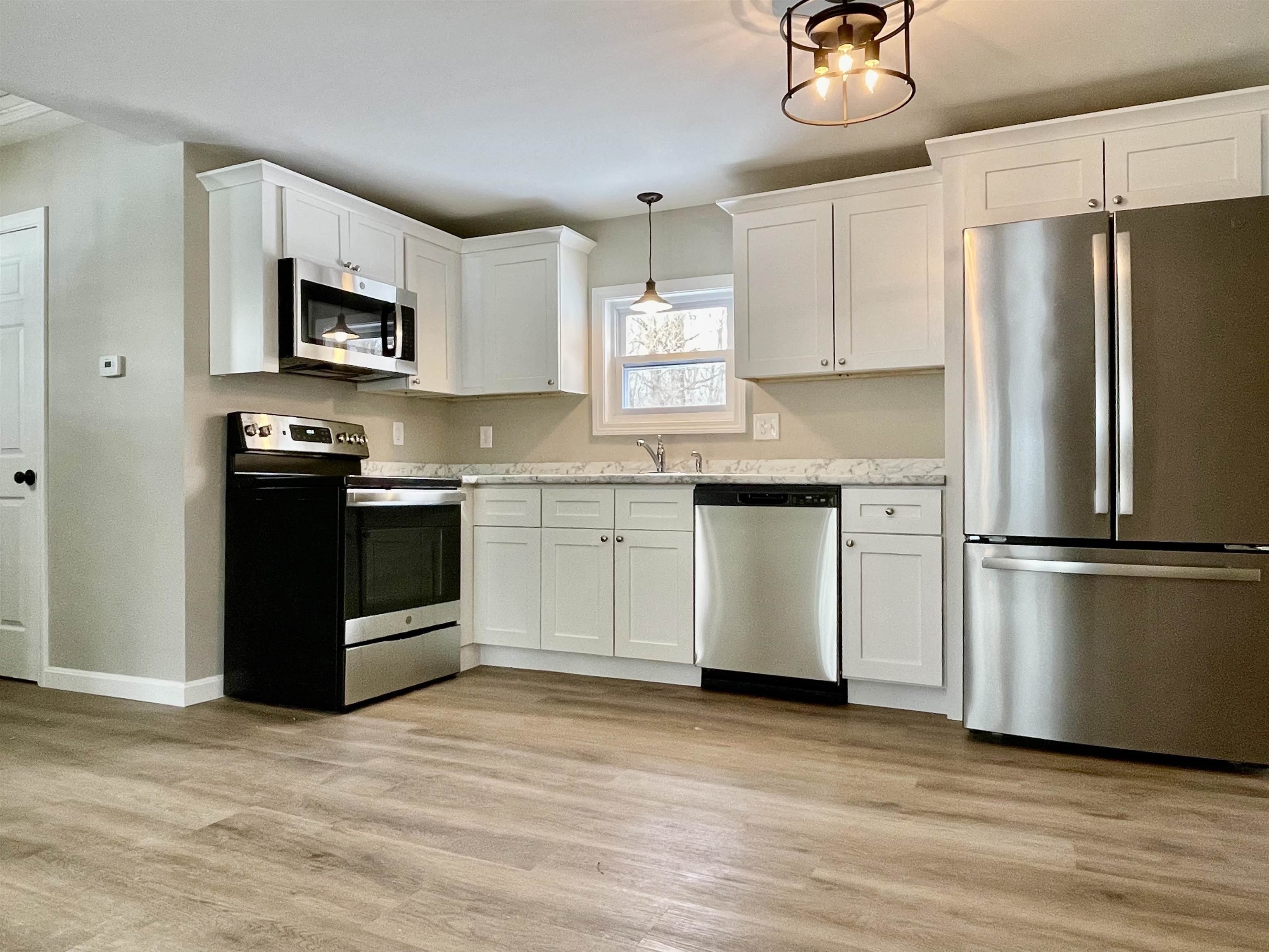 54 High Street Epping, NH 03042 - Photo 3 of 23 Gallery Image 3