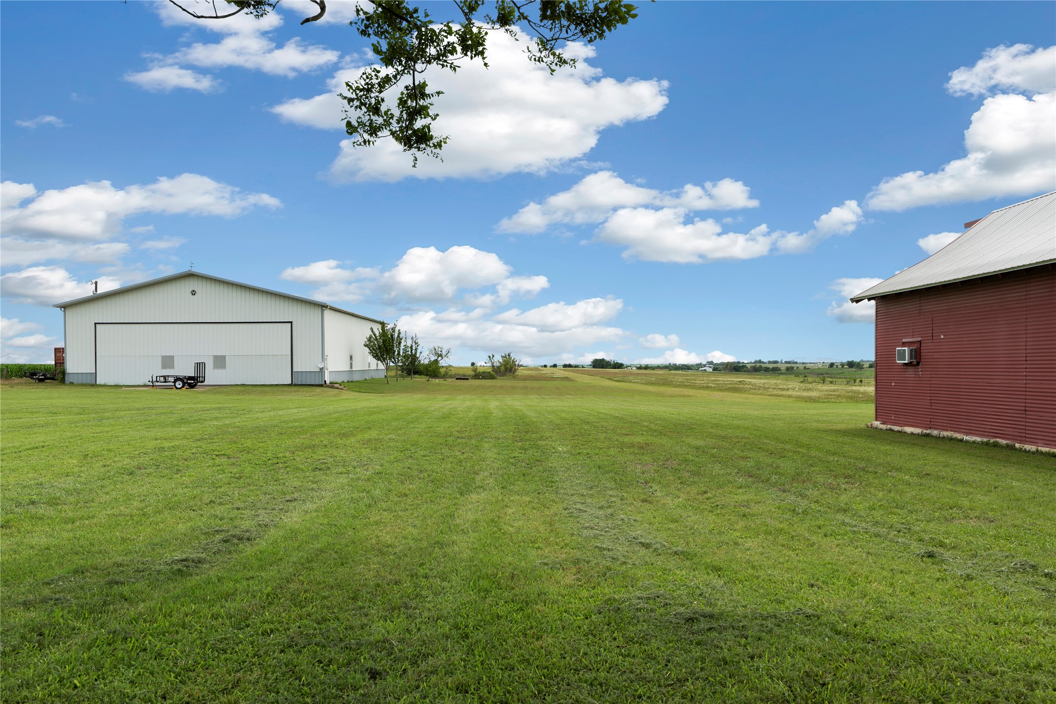 1005 East Buttercup Road Taylor, TX 76574 - Photo 8 of 38 a front view of house with yard