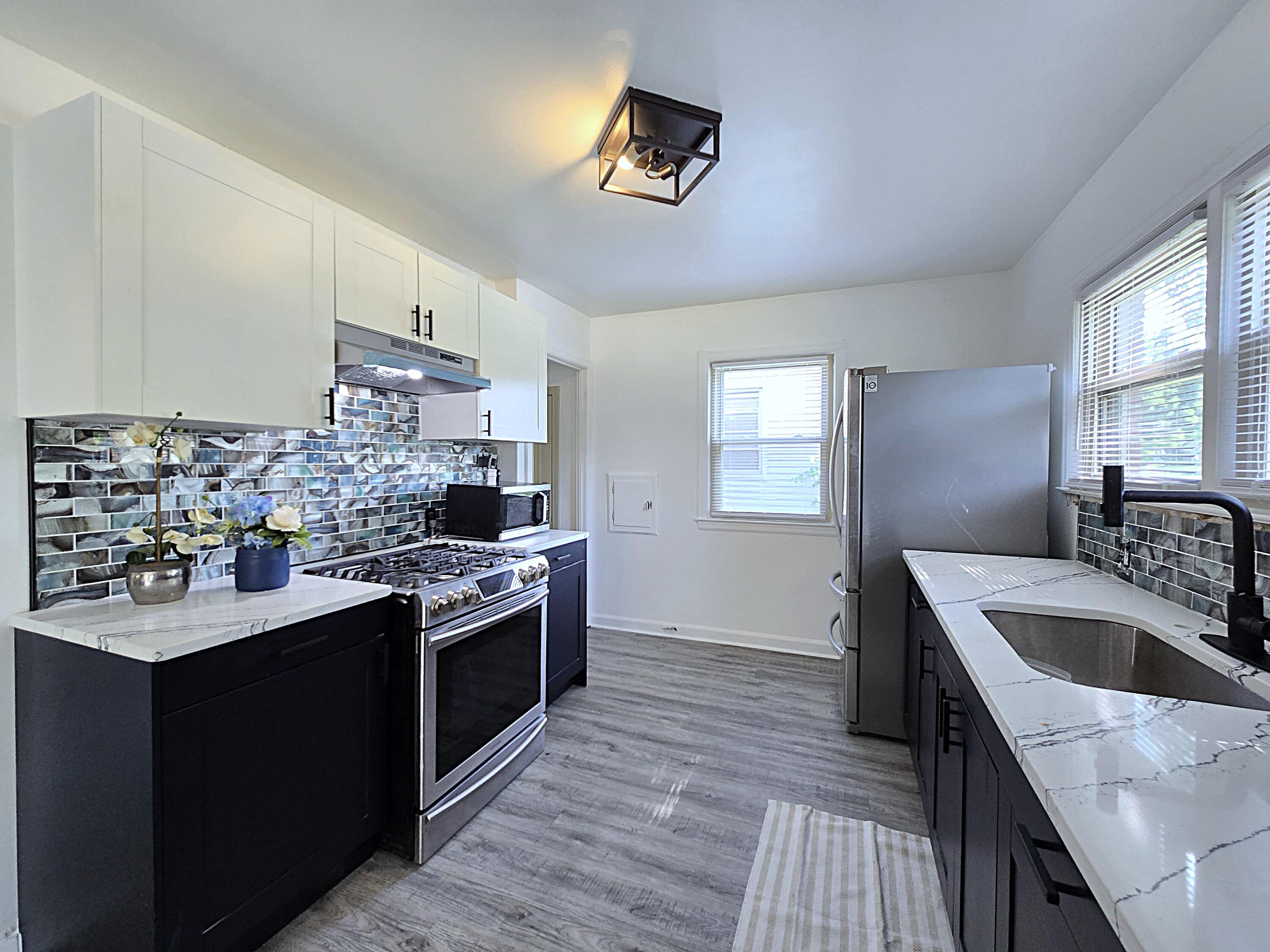 3334 North 92nd Street Milwaukee, WI 53222 - Photo 4 of 44 Updated Kitchen