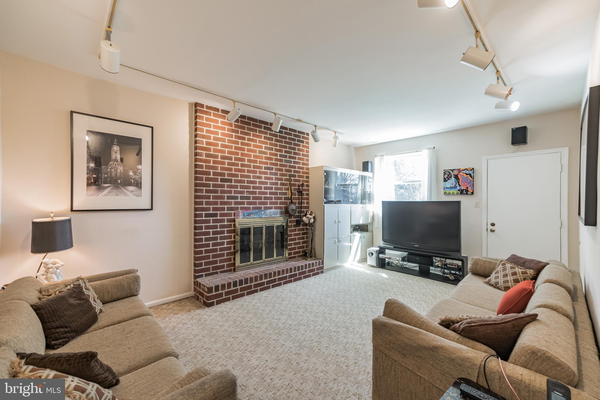 7703 Oak Lane Road Cheltenham, PA 19012 - Photo 20 of 42 Den
