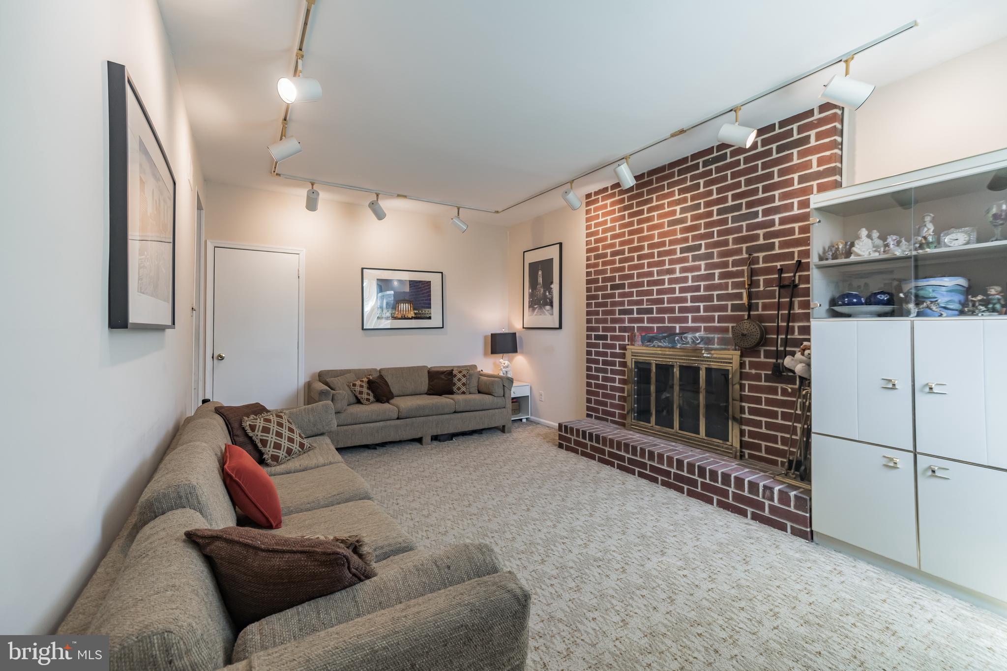 7703 Oak Lane Road Cheltenham, PA 19012 - Photo 21 of 42 Den