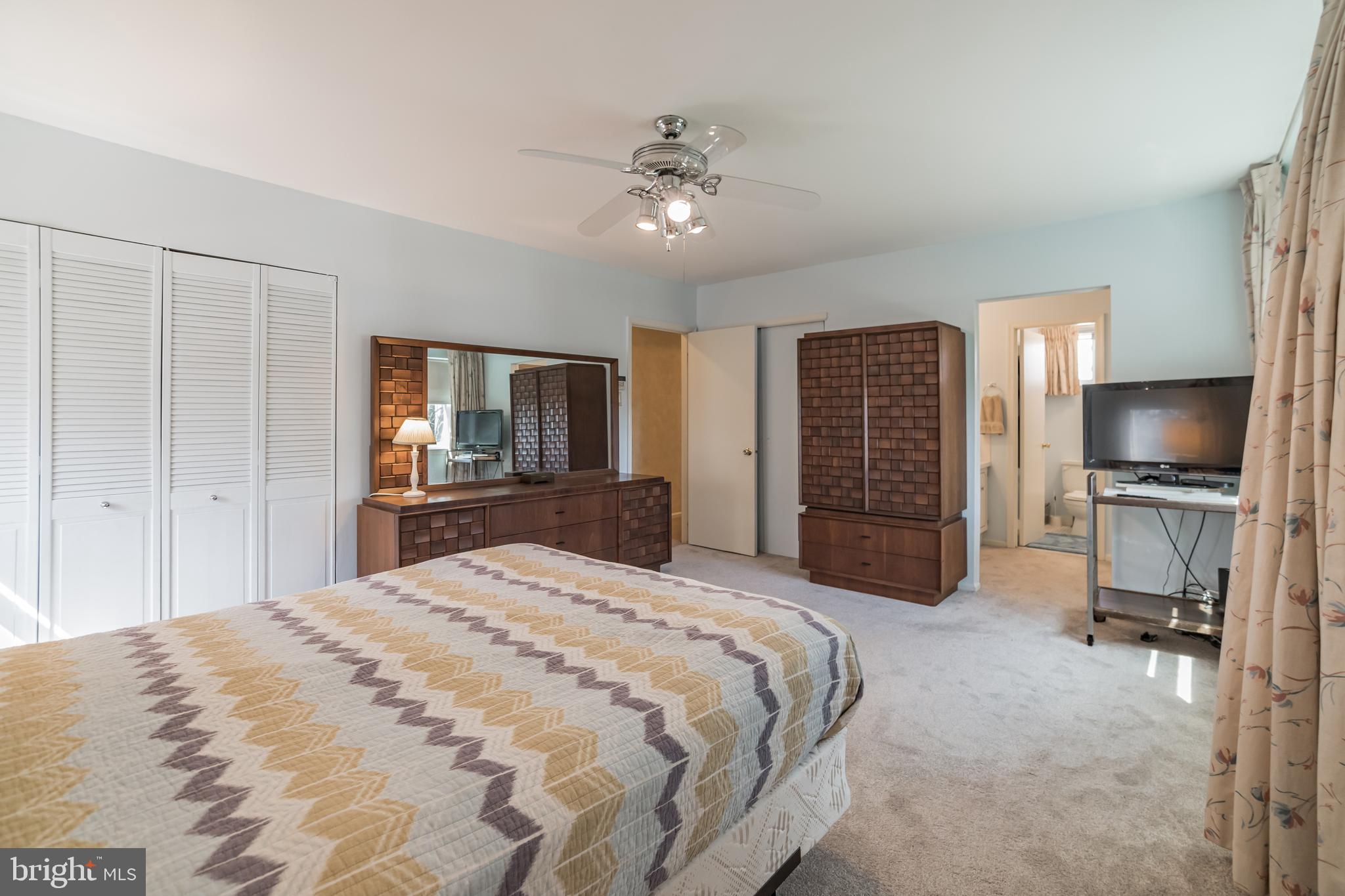 7703 Oak Lane Road Cheltenham, PA 19012 - Photo 24 of 42 Main bedroom