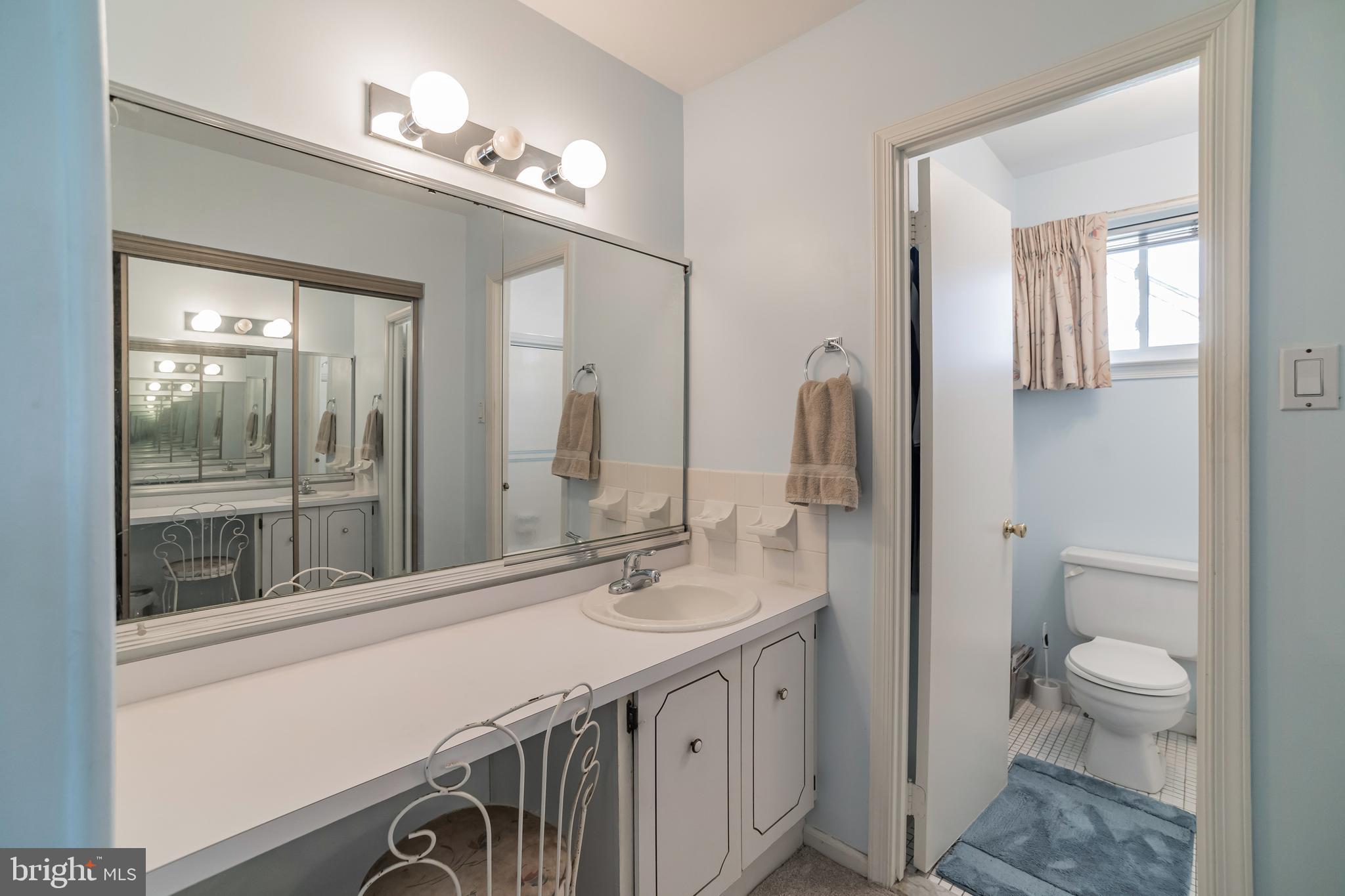 7703 Oak Lane Road Cheltenham, PA 19012 - Photo 25 of 42 Main Bathroom